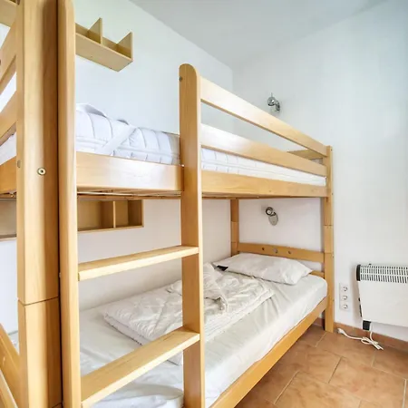 - Haus H, App 0h0107